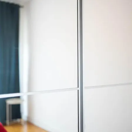 Apartamento Large With Private Balcony And Workspace
