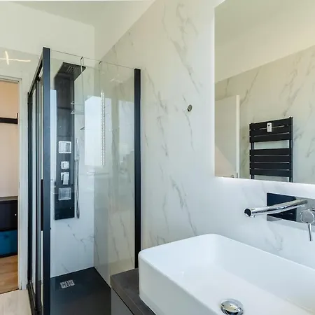 Apartamento Large With Private Balcony And Workspace Milão