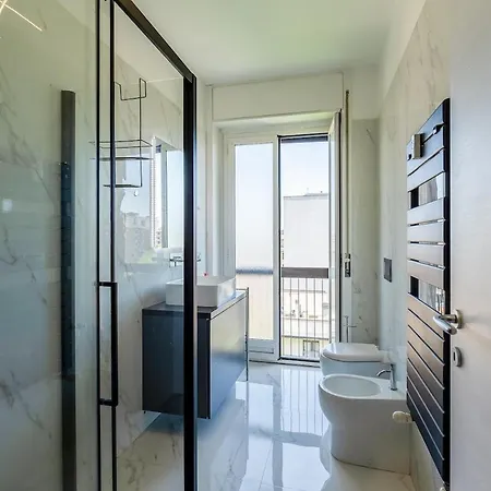 Apartamento Large With Private Balcony And Workspace *