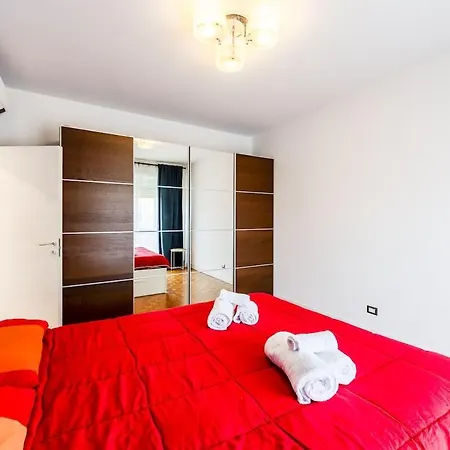 Apartment Large With Private Balcony And Workspace Milan