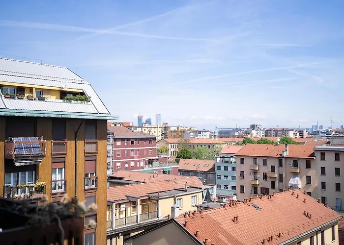 Apartment Large With Private Balcony And Workspace *